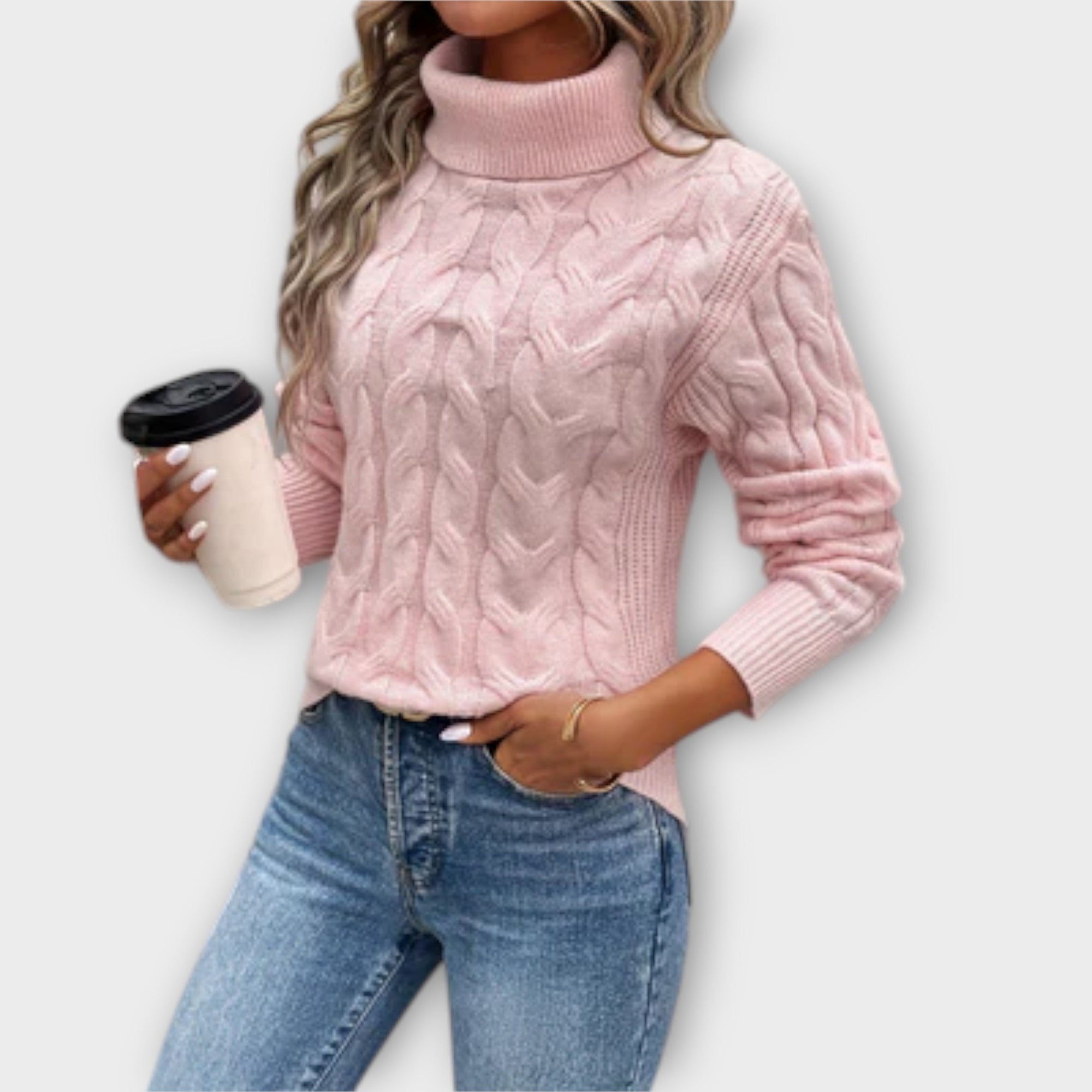 Amelia | Elegant Knitted Turtleneck with Cable Pattern
