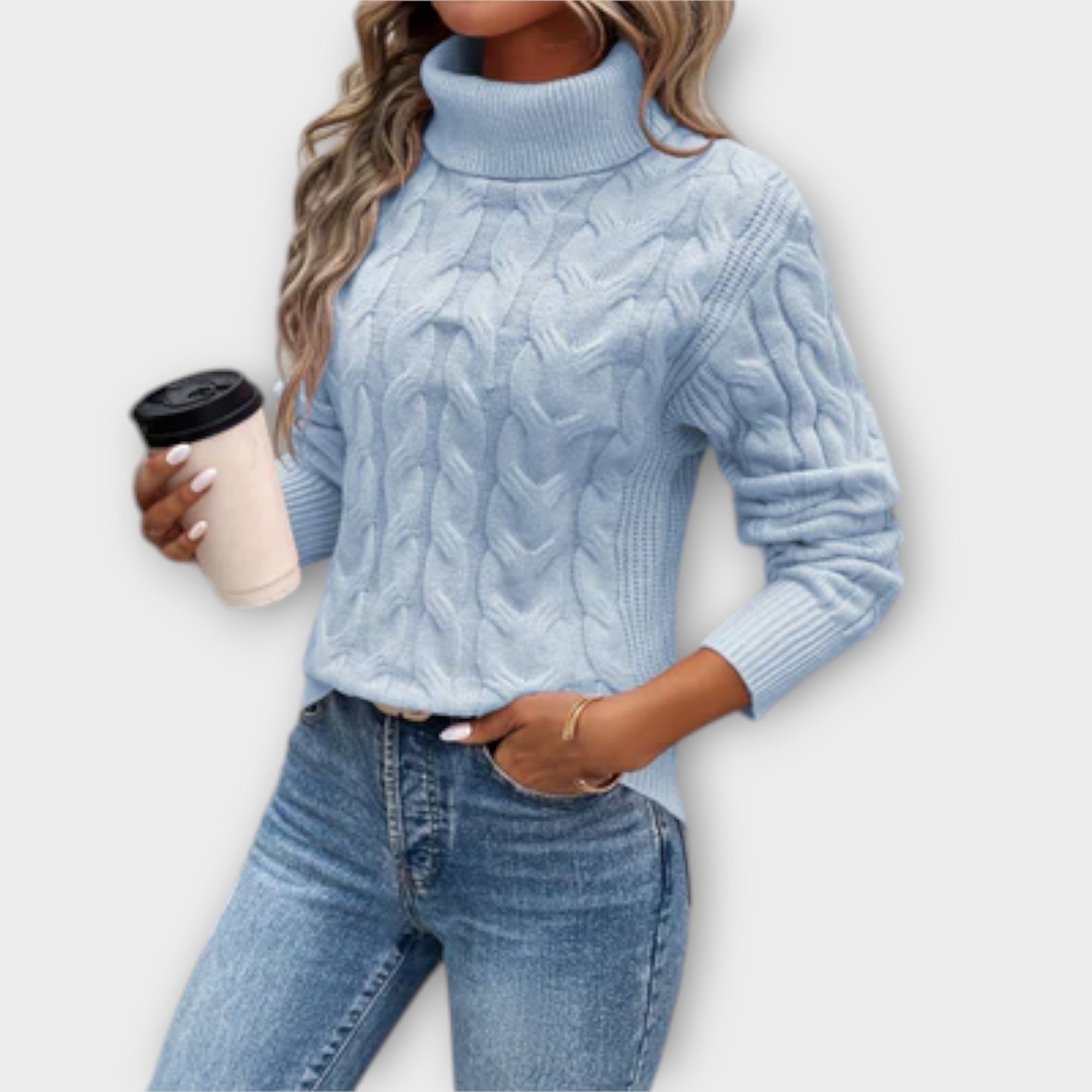 Amelia | Elegant Knitted Turtleneck with Cable Pattern
