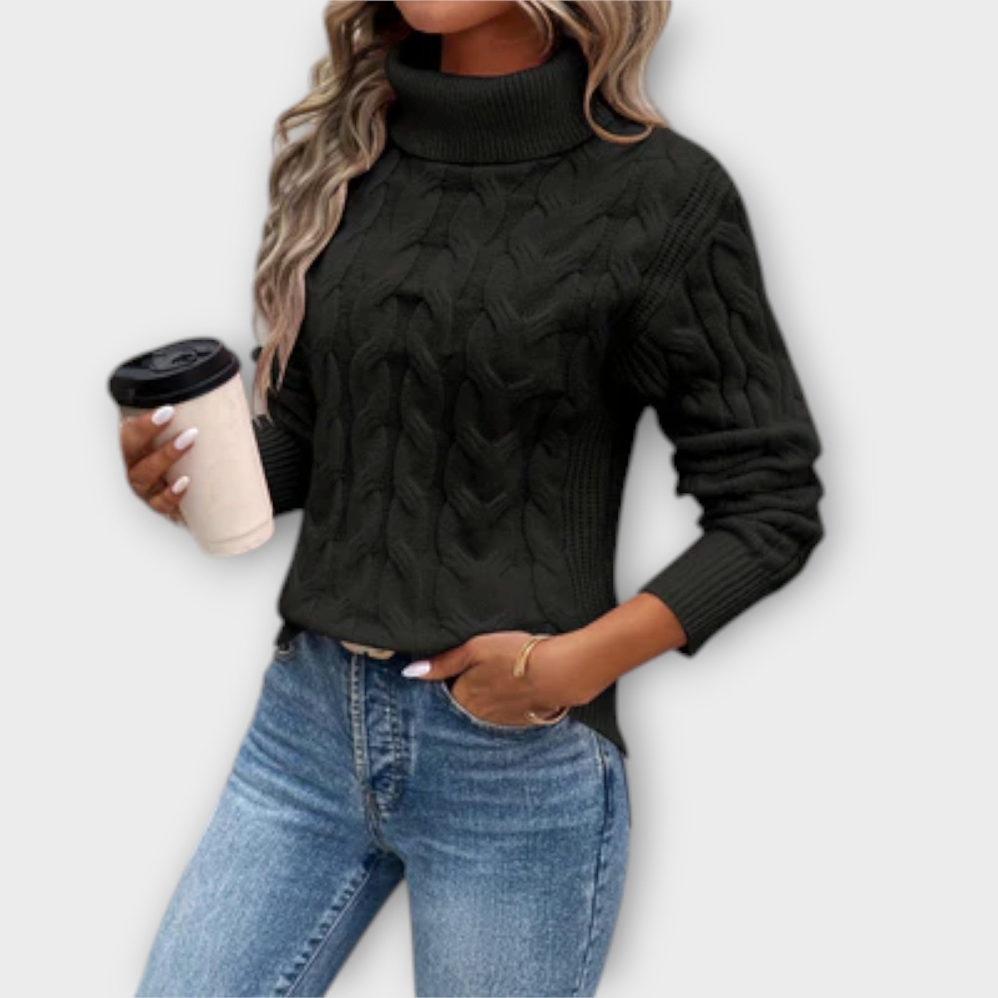 Amelia | Elegant Knitted Turtleneck with Cable Pattern
