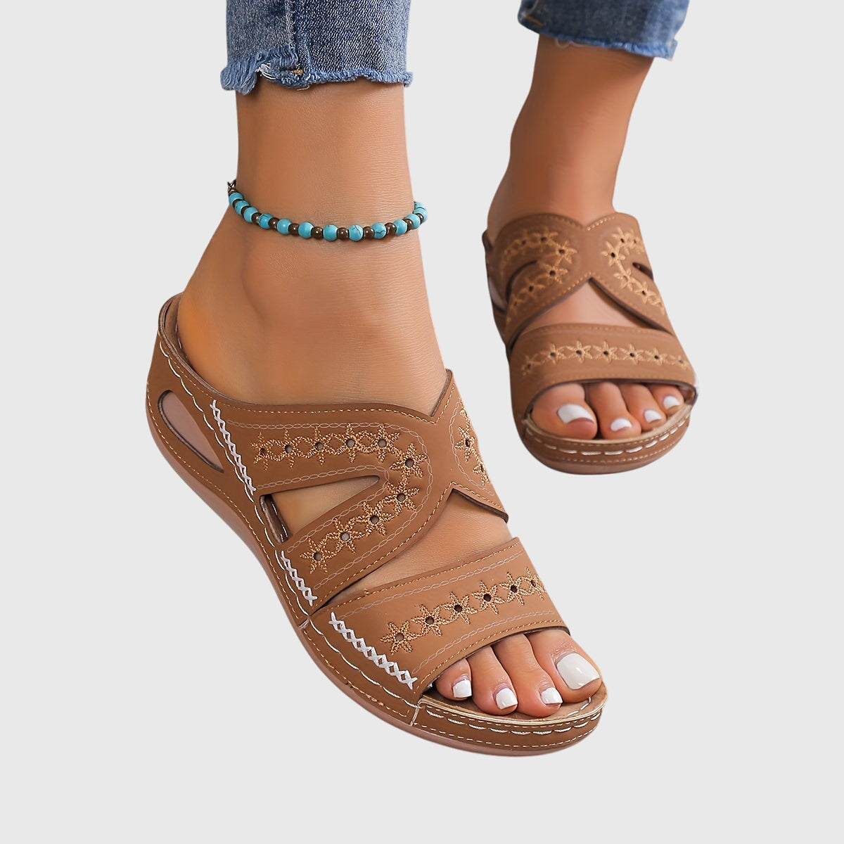 Noëlle™ Lightweight Orthopaedic Sandal