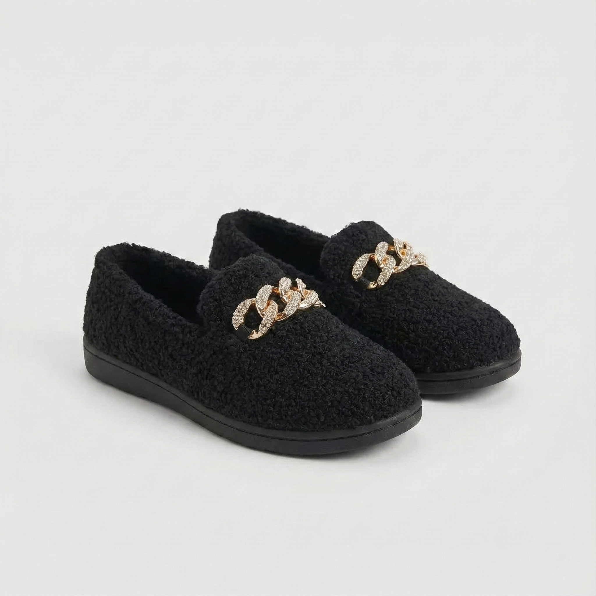 Karolína | Plush Moccasins with Golden Chain