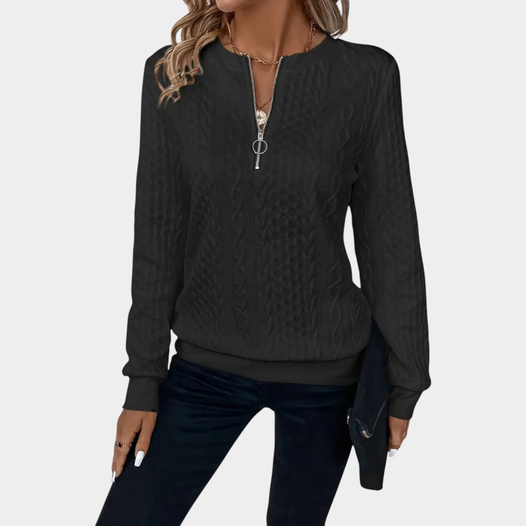 Amálie – Women’s Sweater with Cable Pattern and Zipper