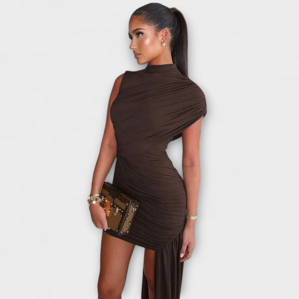 Lila - Stylish, Slim Dress with Round Neckline and Pleats